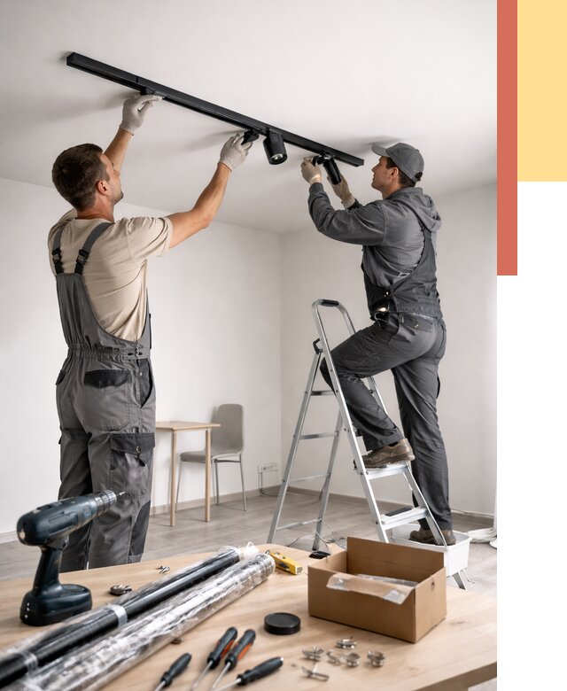 Установка трековых светильников в натяжной потолок в Ревде от 4443 руб. | ОТДЕЛОЧНИК-Рвд